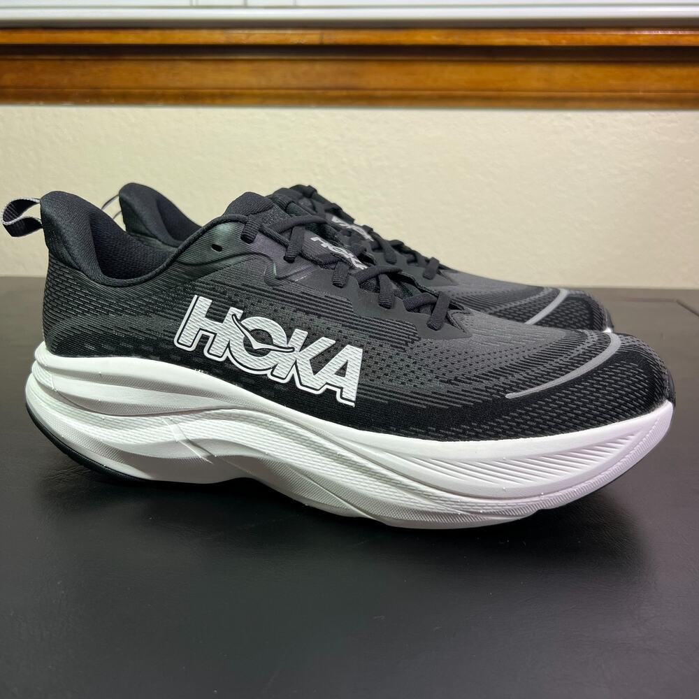 Hoka One One Skyflow Black White Men’s Size 12D Running Shoes 1155111-BWHT